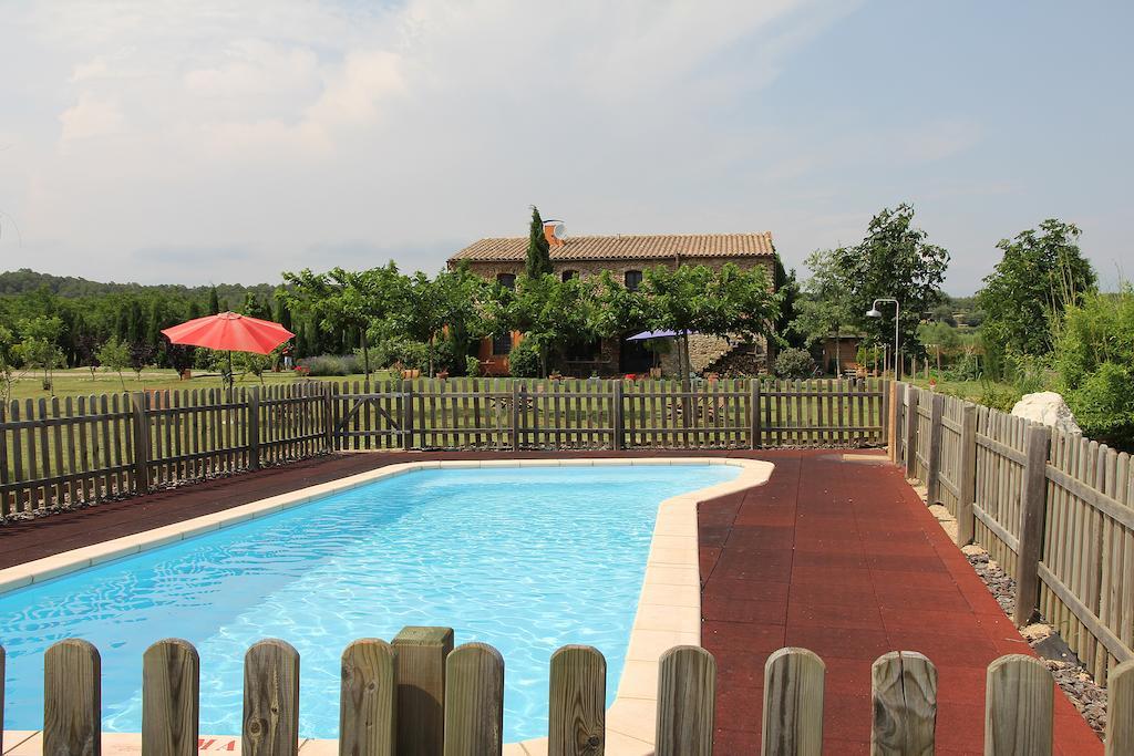 Hostal Nou De Crespiá Zewnętrze zdjęcie