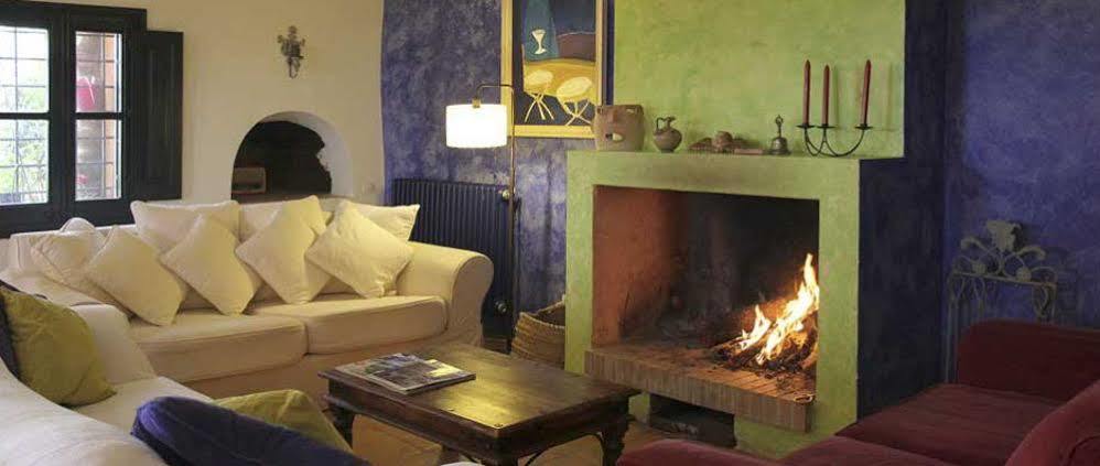 Hostal Nou De Crespiá Zewnętrze zdjęcie